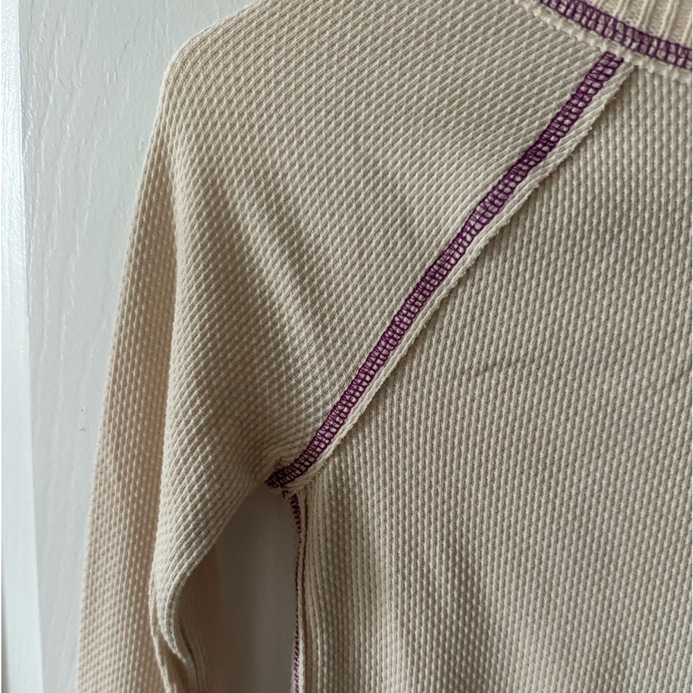 Free People Top, XS, Tan and Burgundy Stitching, Long Sleeves, Raglan NWOT - Picture 3 of 15